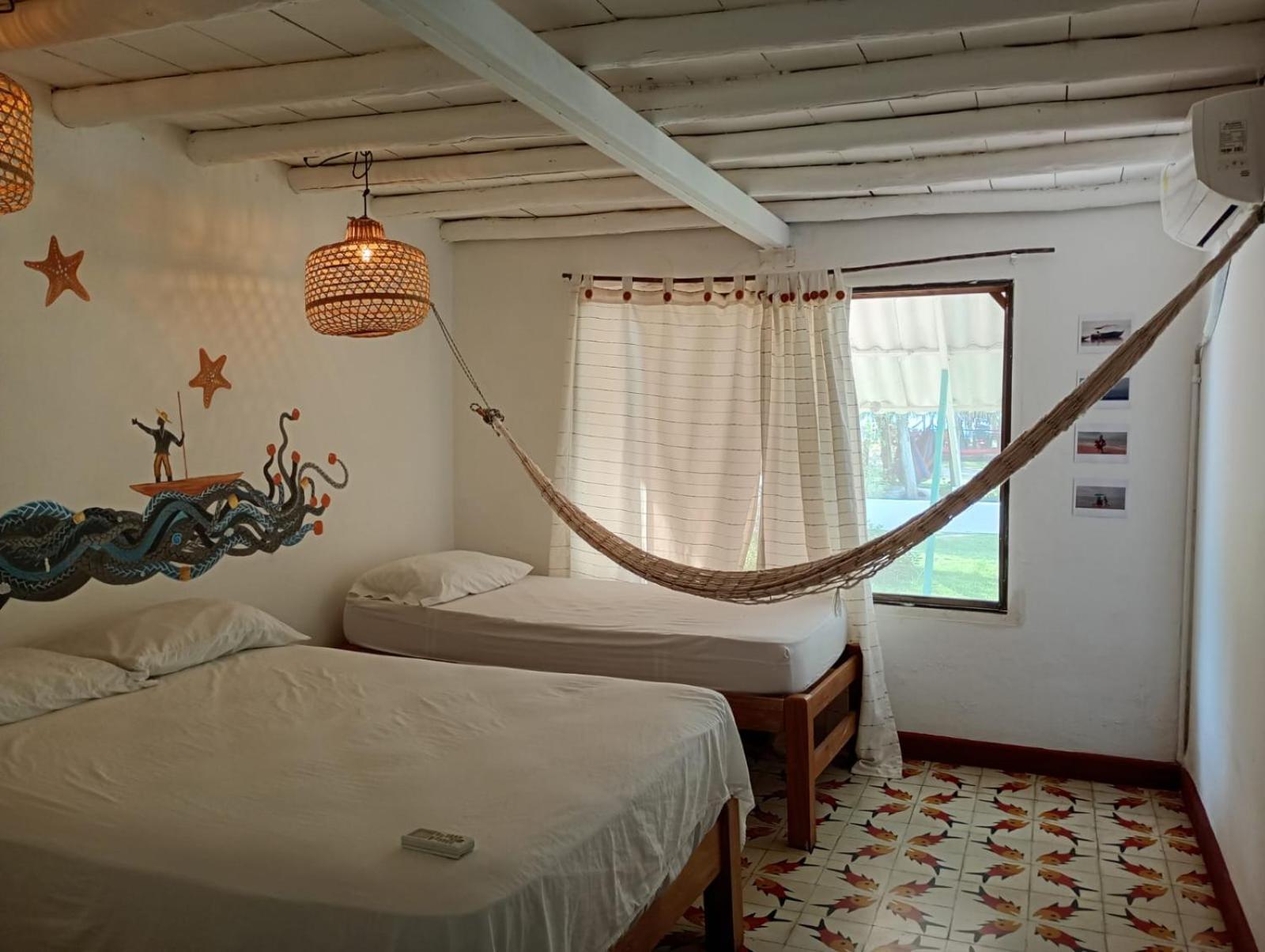 Отель Mar Amar Casa De Playa Ковеньяс Экстерьер фото