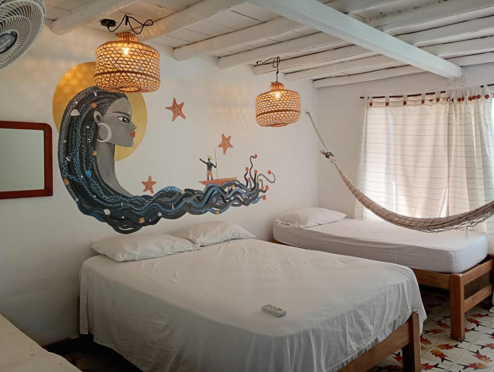 Отель Mar Amar Casa De Playa Ковеньяс Экстерьер фото